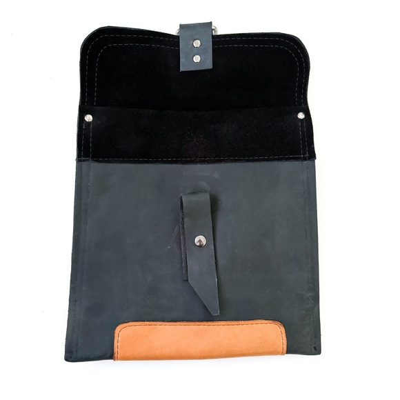 Vintage (No Brand) Thin Square Black Convertible Backpack or Crossbody - Picture 2 of 5